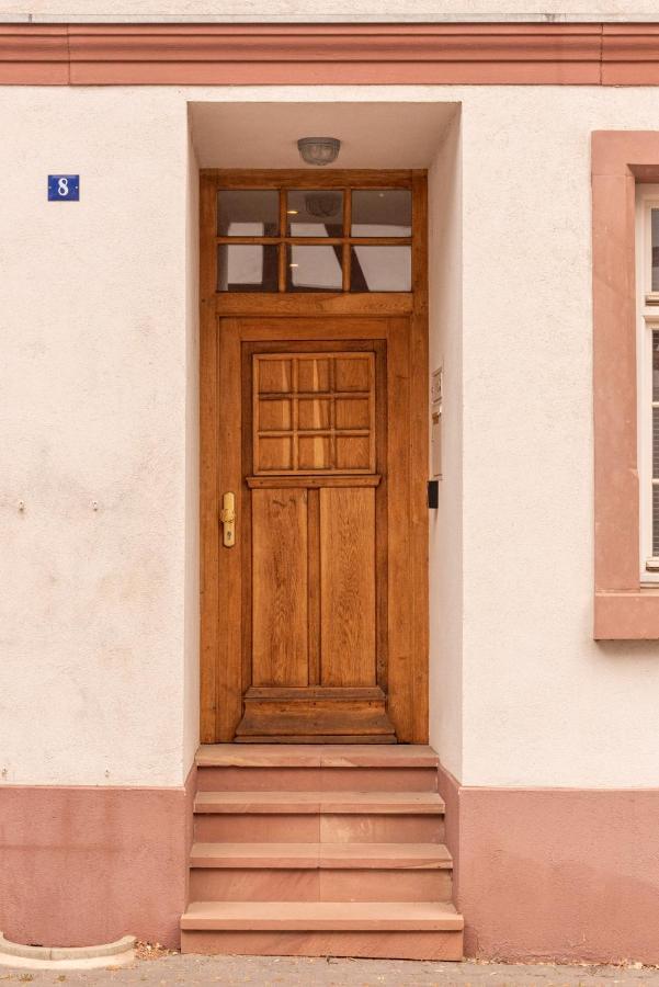 Designer Unterkunft In 15. Jahrhundert Altbau 75 M² Fuer Max. 4 Personen Daire Eltville am Rhein Dış mekan fotoğraf