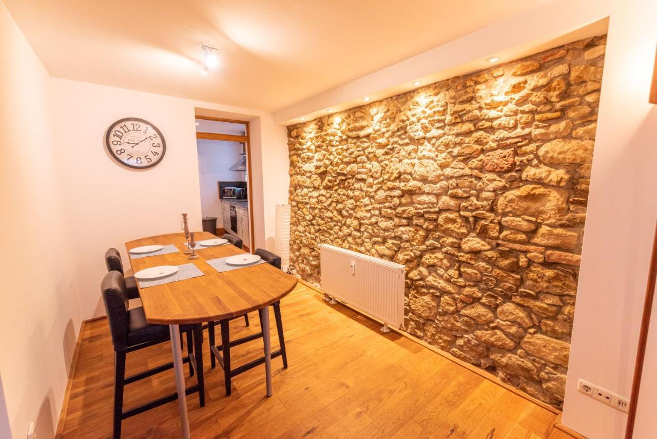 Designer Unterkunft In 15. Jahrhundert Altbau 75 M² Fuer Max. 4 Personen Daire Eltville am Rhein Dış mekan fotoğraf