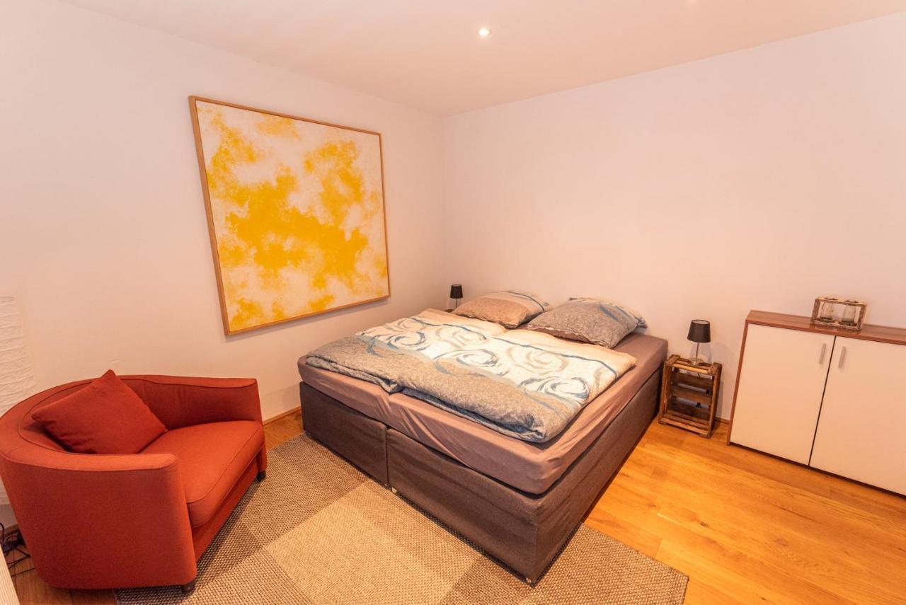 Designer Unterkunft In 15. Jahrhundert Altbau 75 M² Fuer Max. 4 Personen Daire Eltville am Rhein Dış mekan fotoğraf