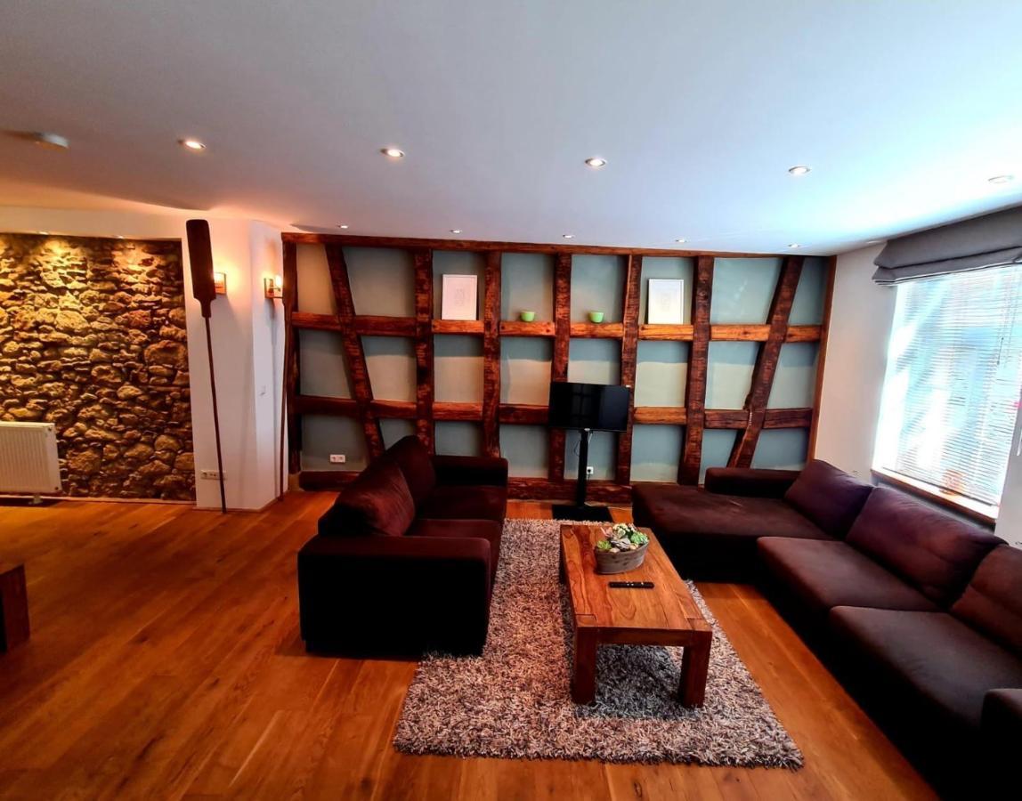 Designer Unterkunft In 15. Jahrhundert Altbau 75 M² Fuer Max. 4 Personen Daire Eltville am Rhein Dış mekan fotoğraf